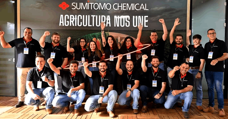 Sumitomo Chemical apresentou tecnologias e homenageou o agro em feiras agrícolas